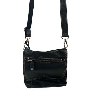 Fossil key charm black leather messenger bag purse flap snap zipper